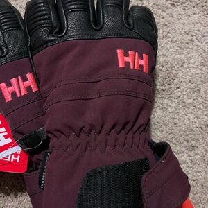 Helly Hansen Black and Dark Red Ski Gloves